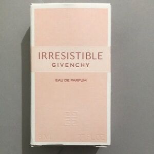 Givenchy Irresistible Eau de Parfum 8ml .27fl oz
